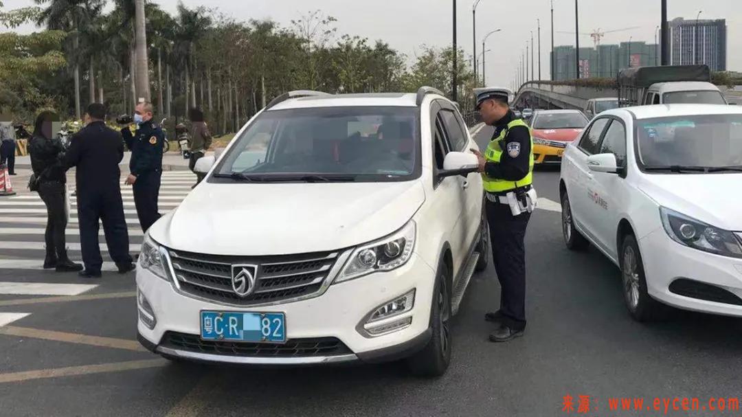 网约车司机不是随便能当,没有相关证件即属违法!这些司机已损失好几万!